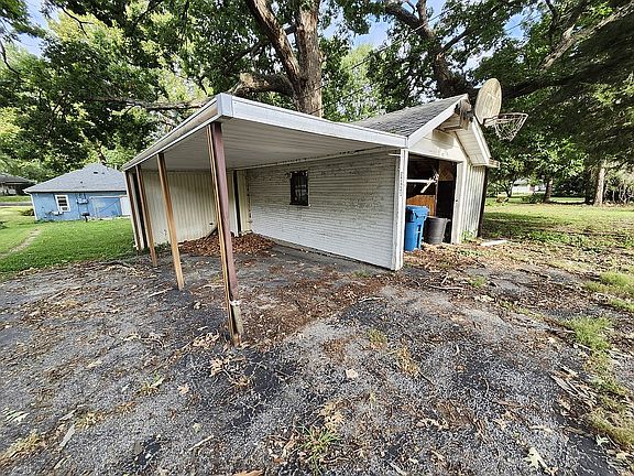 5th image of 1328 Ledlie Ave