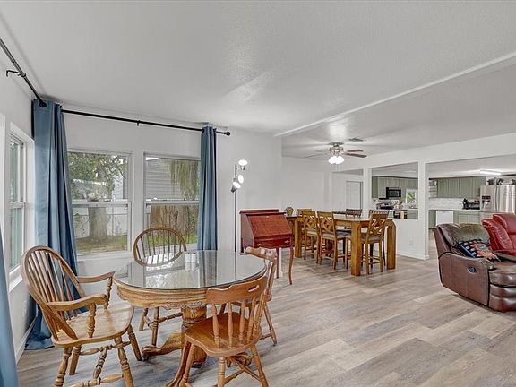 3rd image of 2557 K VILLE AVENUE