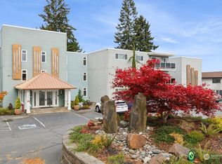 960 5th Ave S UNIT 202, Edmonds, WA 98020