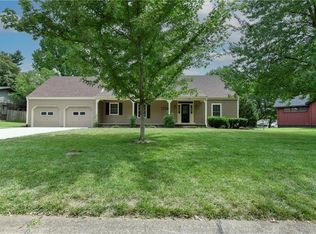 1704 Countryside Dr, Pittsburg, KS 66762