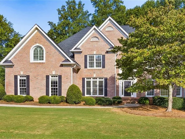3805 Newport Bay Dr, Alpharetta, GA 30005