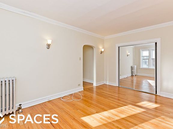 3rd image of 1604 W Berteau Ave #1604-1E