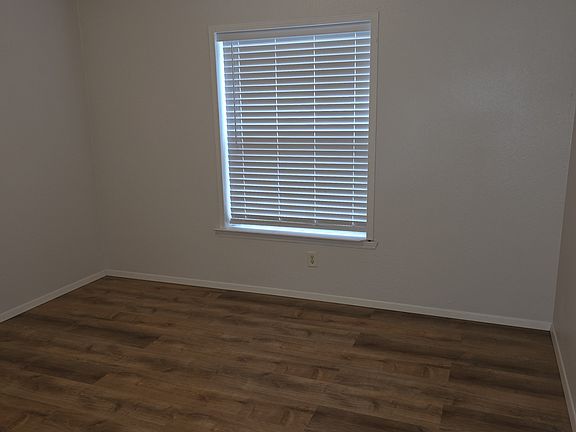 5th image of 24933 W Broadway Ave
