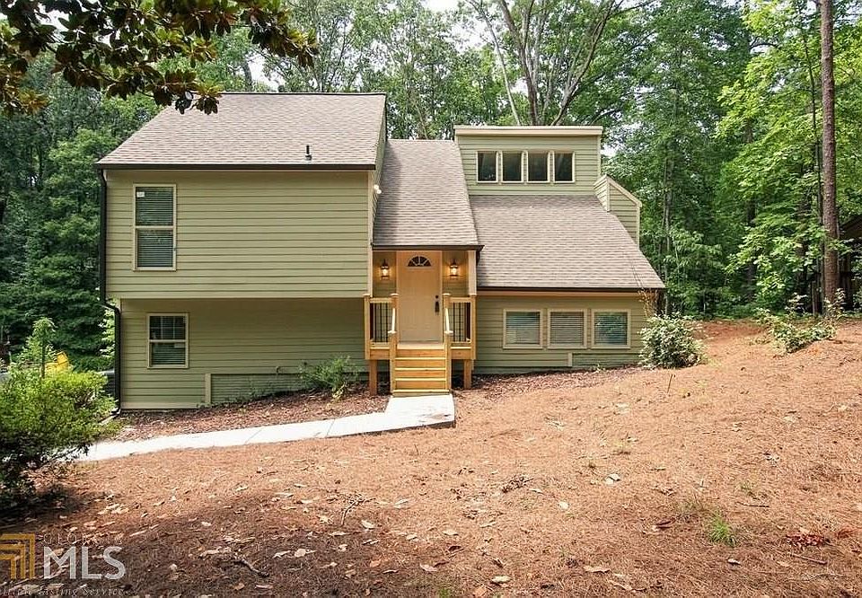 1st image of 3222 Cedar Bluff Dr NE