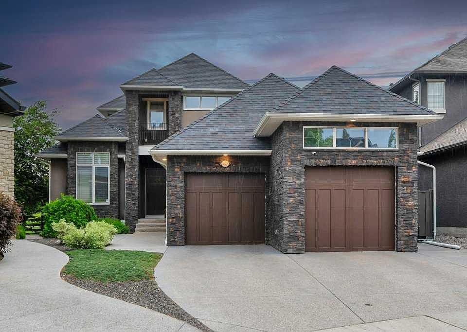 1st image of 377 Evergreen Cir SW