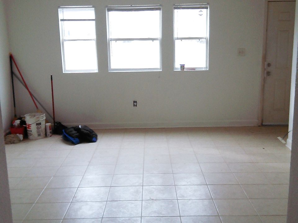 Large Ceramic Tiled Living Room/dining room