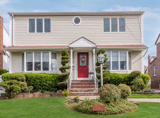 117 Page Rd, Valley Stream, NY 11581