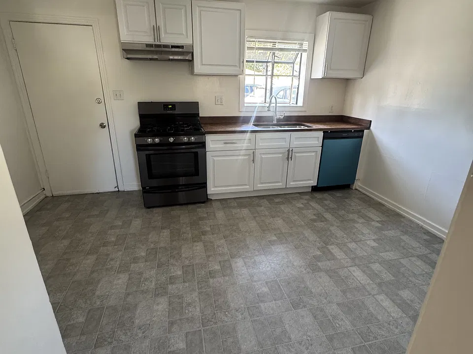 205 N Bayview Ave #6