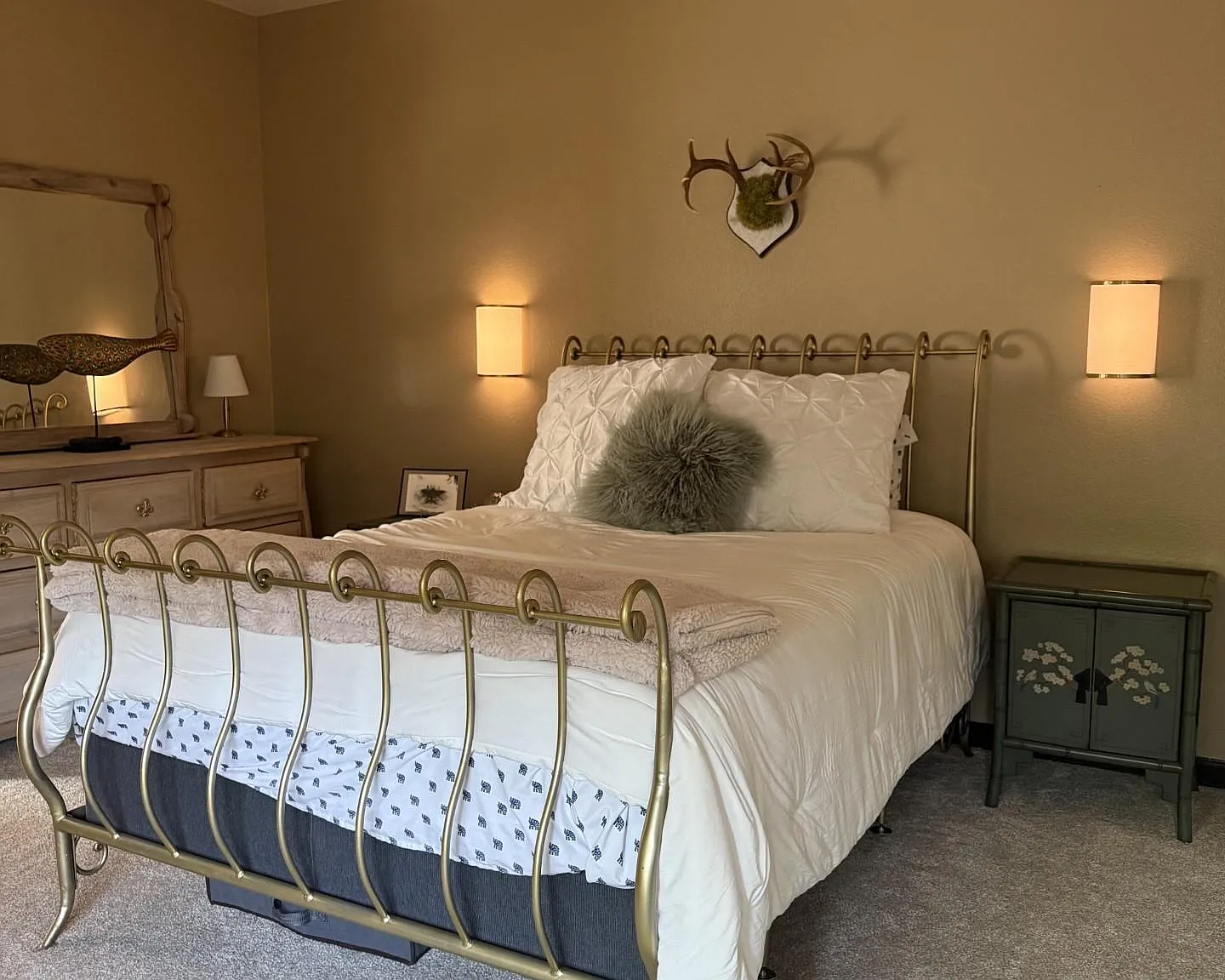 4 bed, 4.0 bath, 3238 sqft, $1,343 — Photo 2