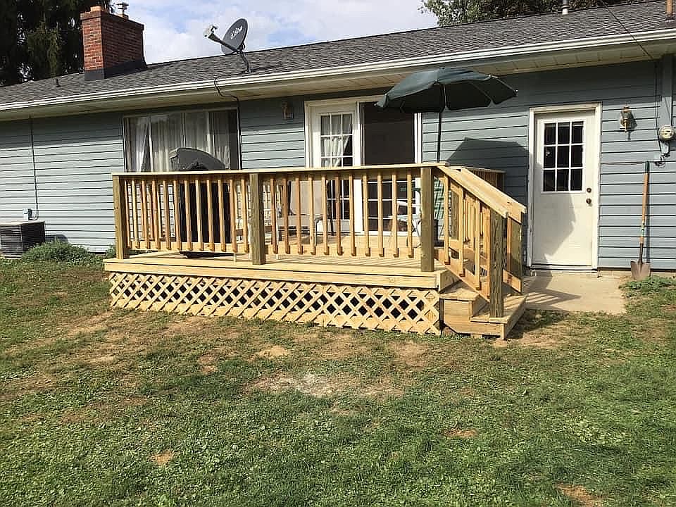 2nd image of 216 Russell St