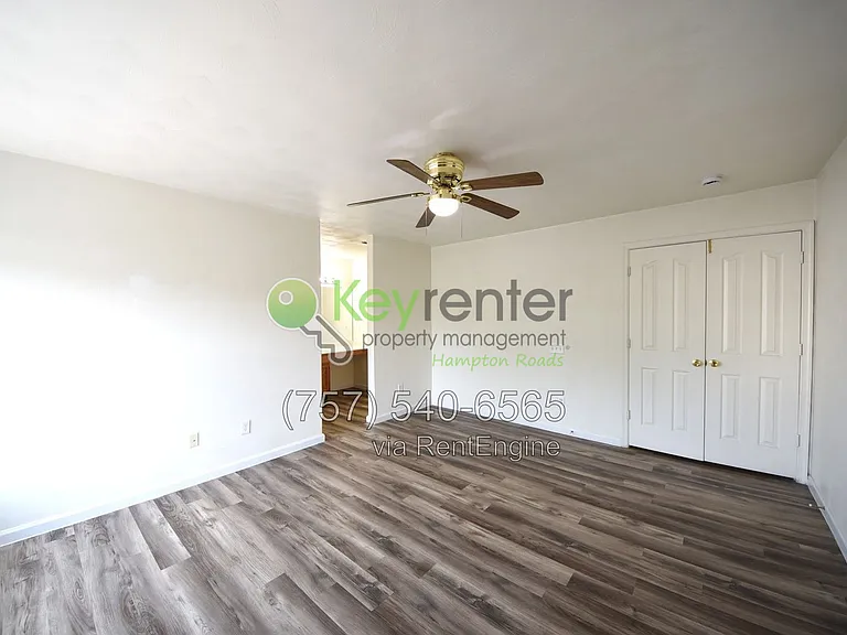 1109 Lady Ashley Dr — Photo 17