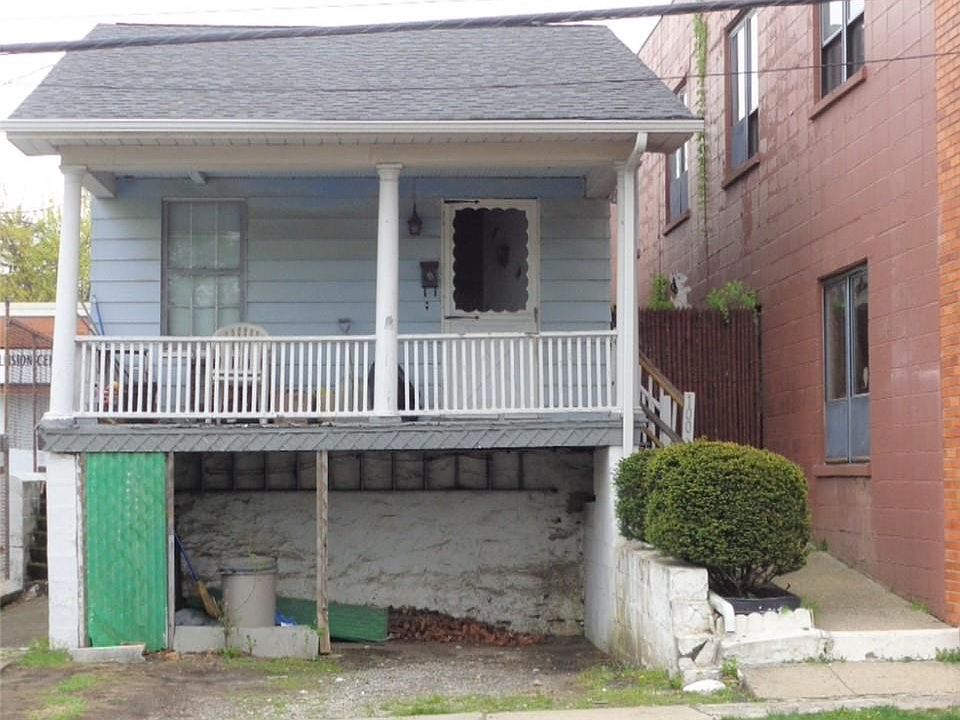 1st image of 100 Haarlem Avenue