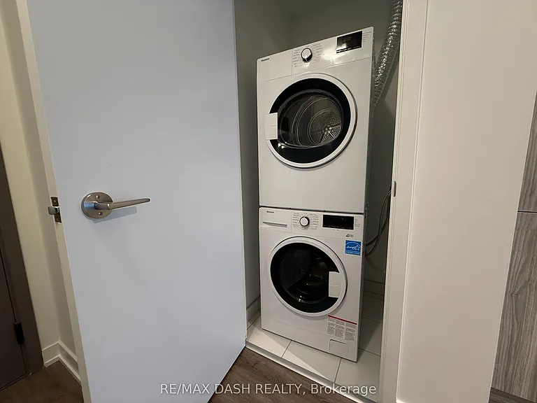 634 Church St #1002 — Photo 11