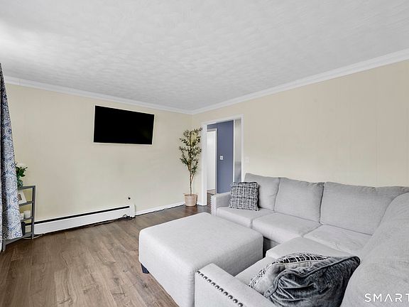 5th image of 298 Broad Brook Road