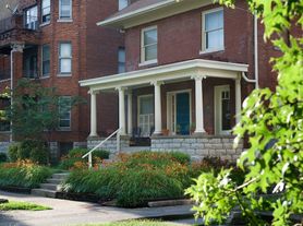 407 Kensington Ct, Louisville, KY