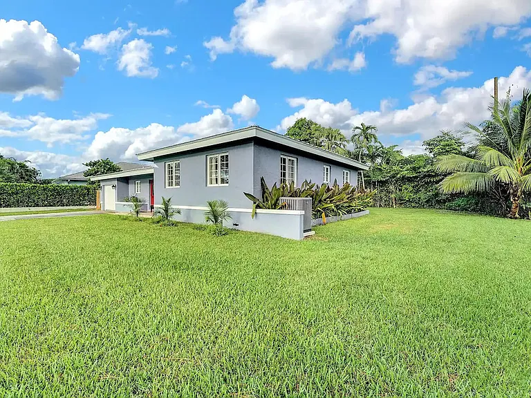 5574 Lake Osborne Dr — Photo 38