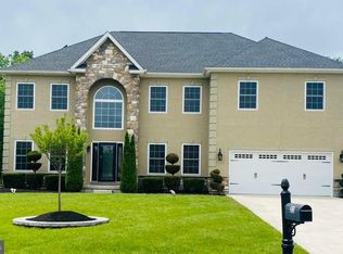 21 Cardinal Ln, Sicklerville, NJ 08081