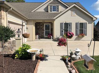 212 Cleveland Ave, Manitowoc, WI 54220