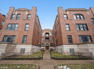 1202 W Waveland Ave #3, Chicago, IL 60613