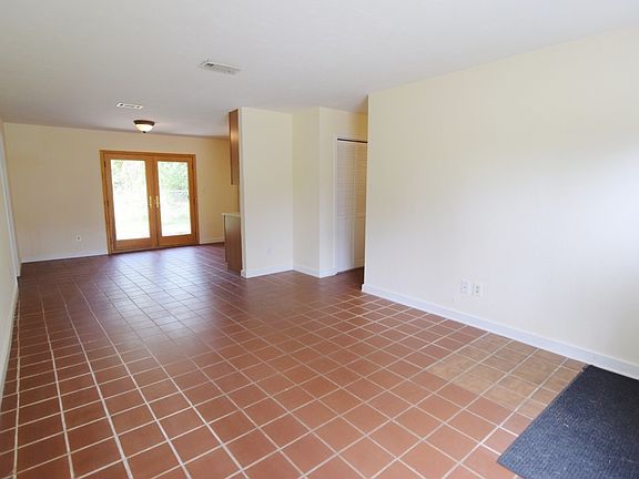 5th image of 80 Cross Creek Pl