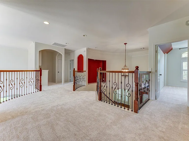1335 Altavilla Ln — Photo 30