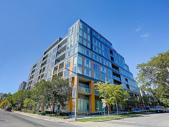 2nd image of 6 Parkwood Ave #Townhouse 107