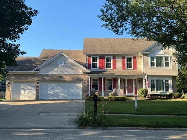 802 Arrowwood Dr, Oswego, IL 60543