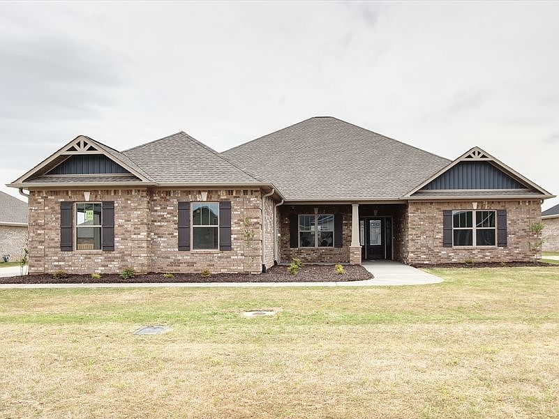 1st image of 26424 Woodfield Dr