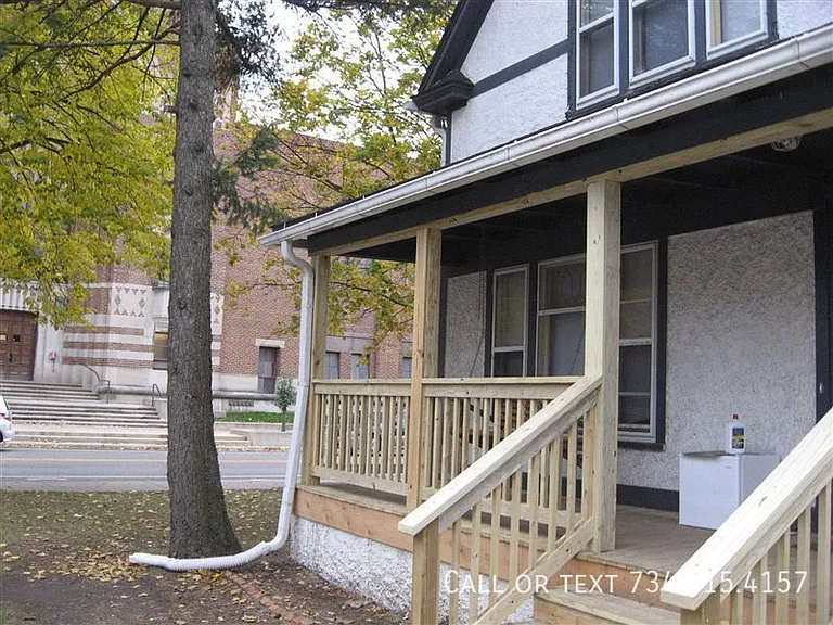 936 Mary St — Photo 39