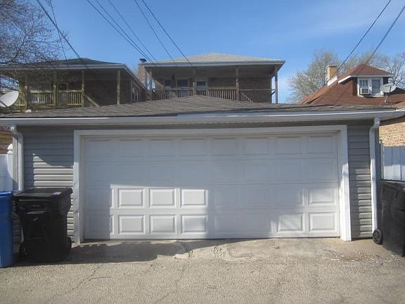 3rd image of 5355 W Drummond Pl