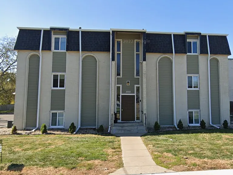 Flats on 56th — Photo 1