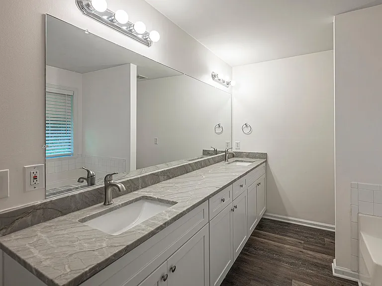 2285 Shady Oaks Dr — Photo 17