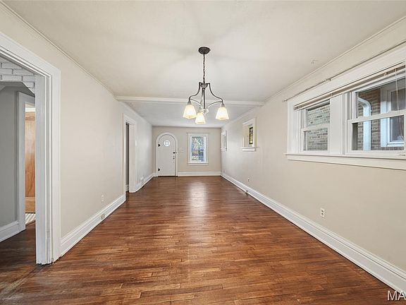 5th image of 3929 Burgen Ave