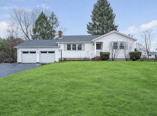 7 Douglas Dr, Salem, NH 03079