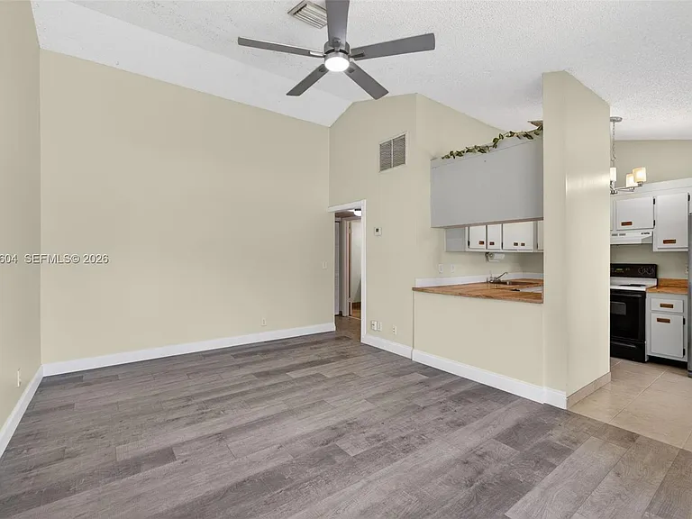 1954 Windsor Dr #1954 — Photo 21