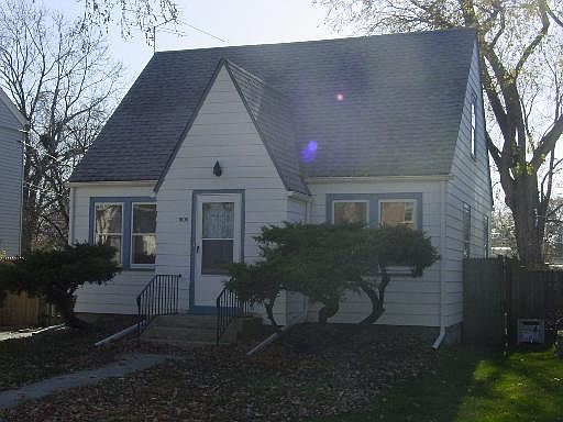 1st image of 1609 E Lincoln Ave