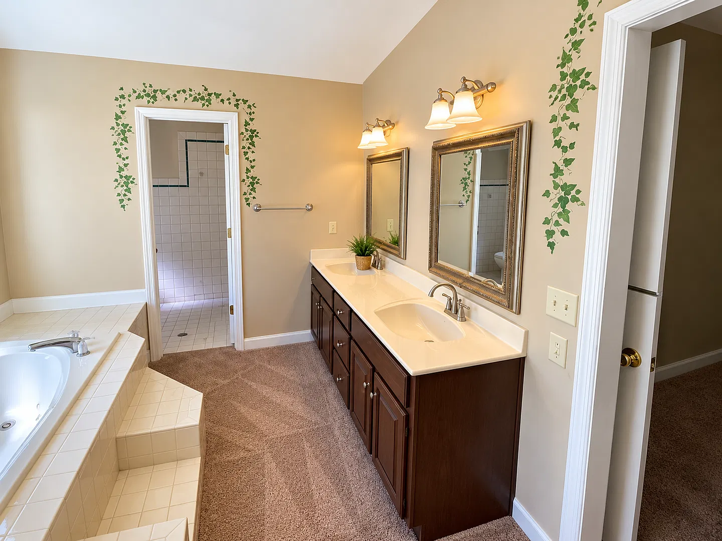 Gorgeous 5 Bedroom 3 Bathroom Brick Home in Woodside Plantation! — Photo 4