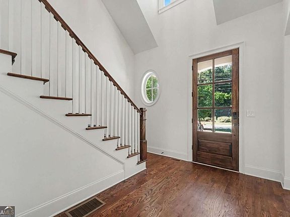 3rd image of 2499 Warren Rd NW