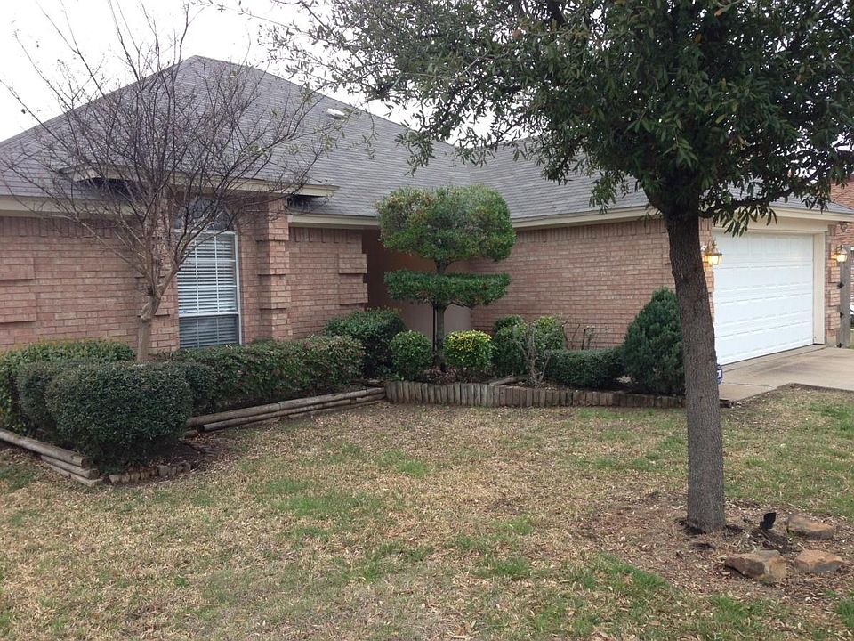 1st image of 820 Ackers Dr