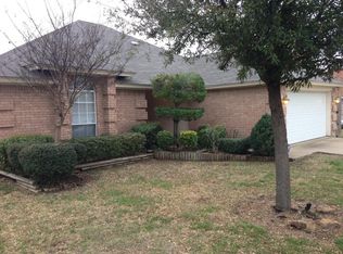 820 Ackers Dr, Arlington, TX 76001