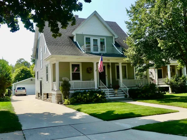 1339 Winnebago Ave, Oshkosh, WI 54901