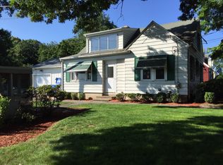 36 Nowell Rd, Cranston, RI 02910