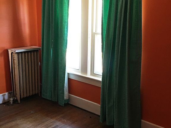 small bedroom