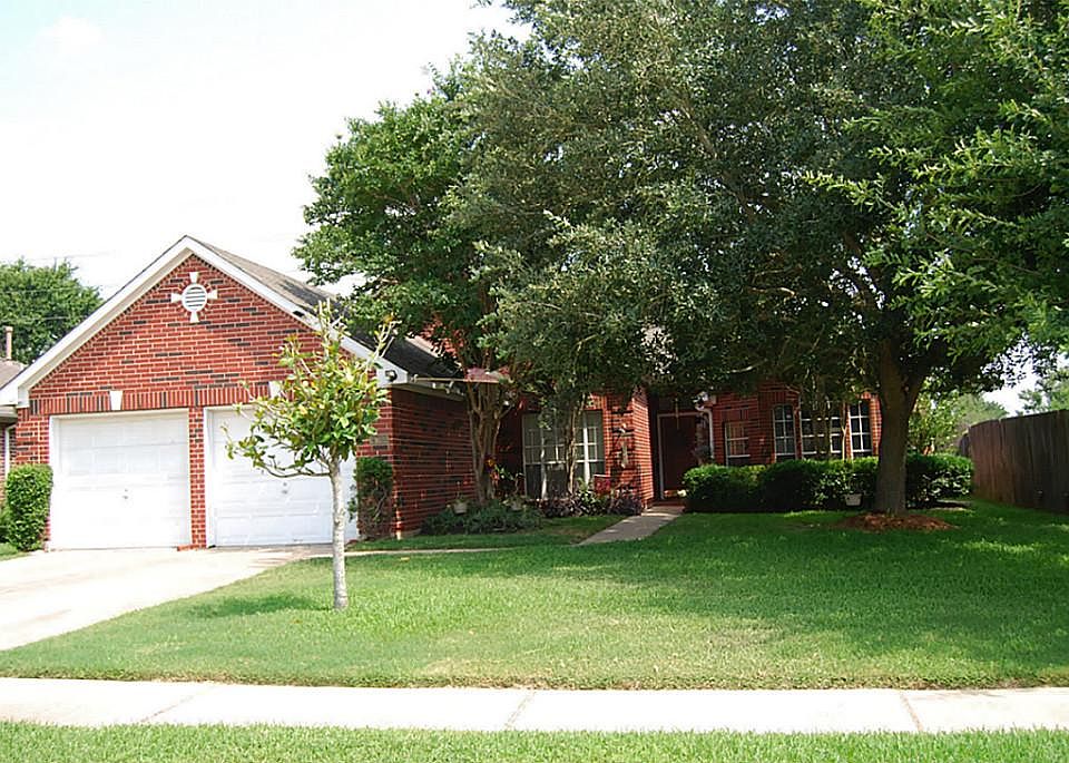 1st image of 21622 Wildcroft Dr