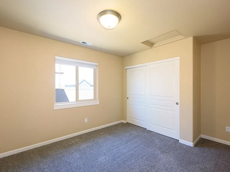 20468 Brentwood Ave — Photo 24