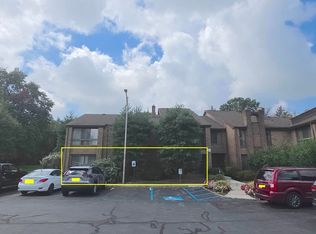 384 Willowbrook Dr, North Brunswick, NJ 08902