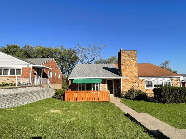 49 Greenbriar Dr, Pittsburgh, PA 15220