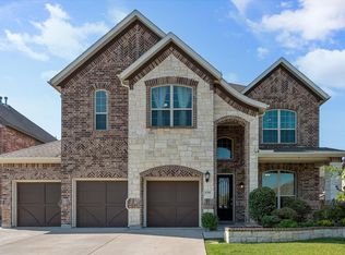 4702 Periwinkle Dr, Mansfield, TX 76063