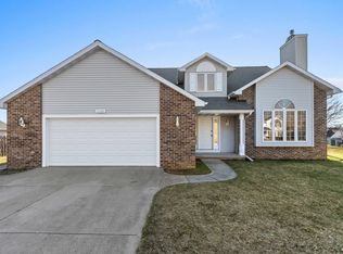 1194 Pawn Dr, Green Bay, WI 54313