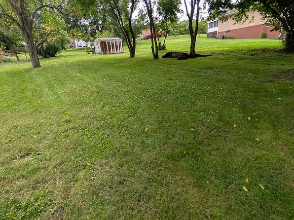 400 Miller Rd, West Mifflin, PA 15122